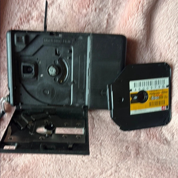 Vintage (1984) Kodak Disc 6100 Black Film Camera - Picture 5 of 5